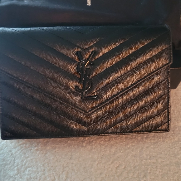 Authentic YSL WOC - Picture 6 of 11